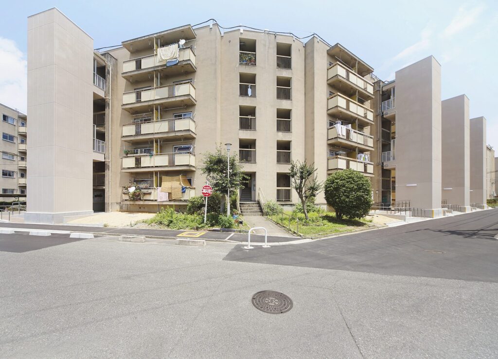 石田2工区階段室型共同住宅用エレベーター棟増築工事